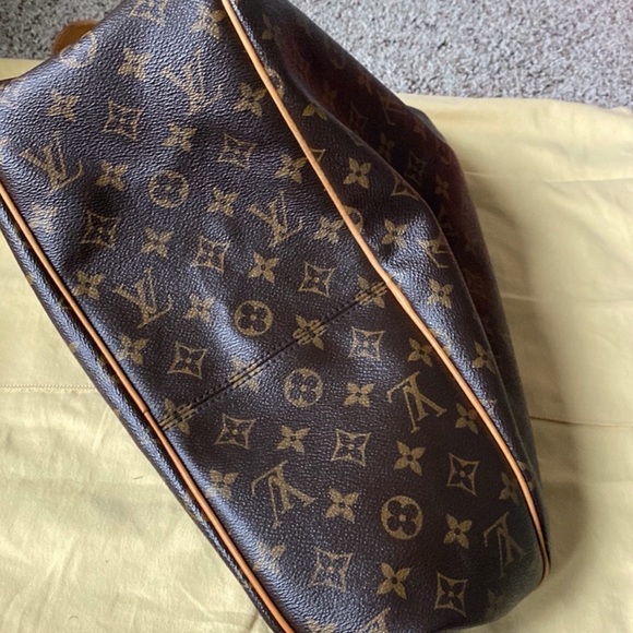 Louis Vuitton Classic Monogram Hobo Bag - Picture 4 of 6